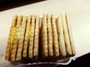 Sandwicheuse à biscuits (2,3 biscuits, 2 rangées)